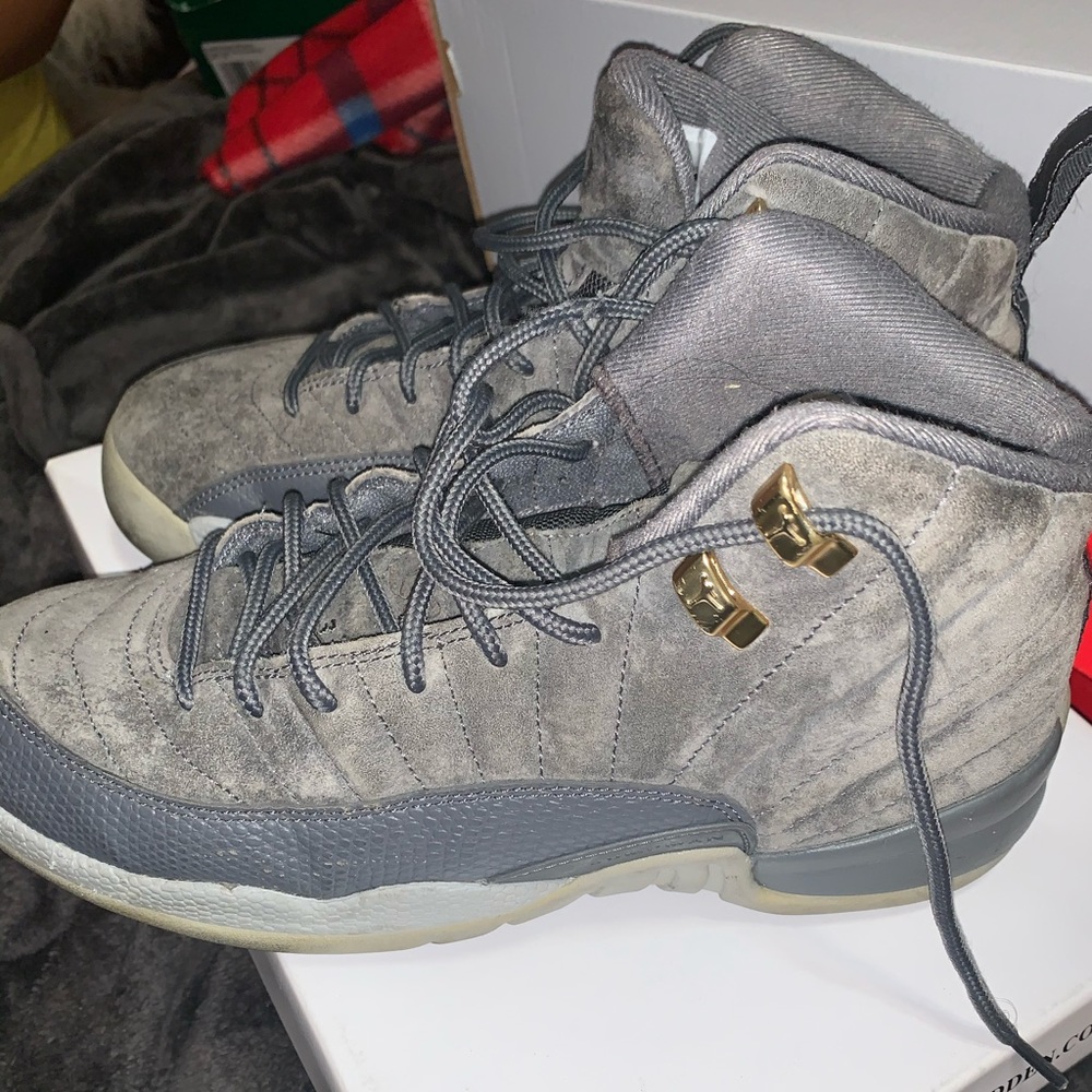 Air Jordan 12 retro dark grey